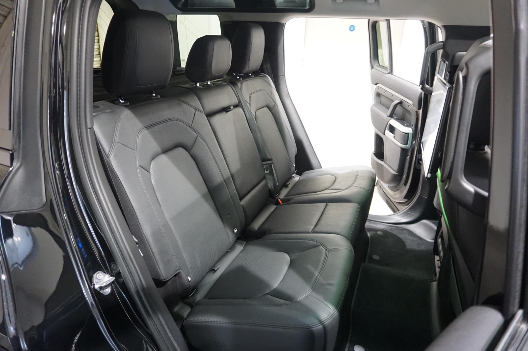 Land Rover Defender 110 3.0 D250 MHEV XS Edition Auto 4WD Euro 6 (s/s) 5dr